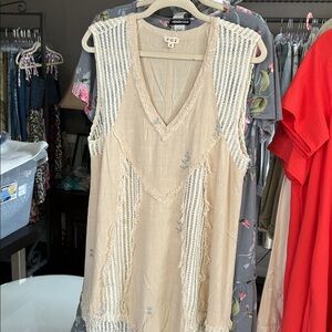 pol cream embroidered dress 20-21 ptp